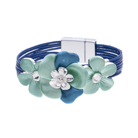 Armband-Blumen mit Diamanten.